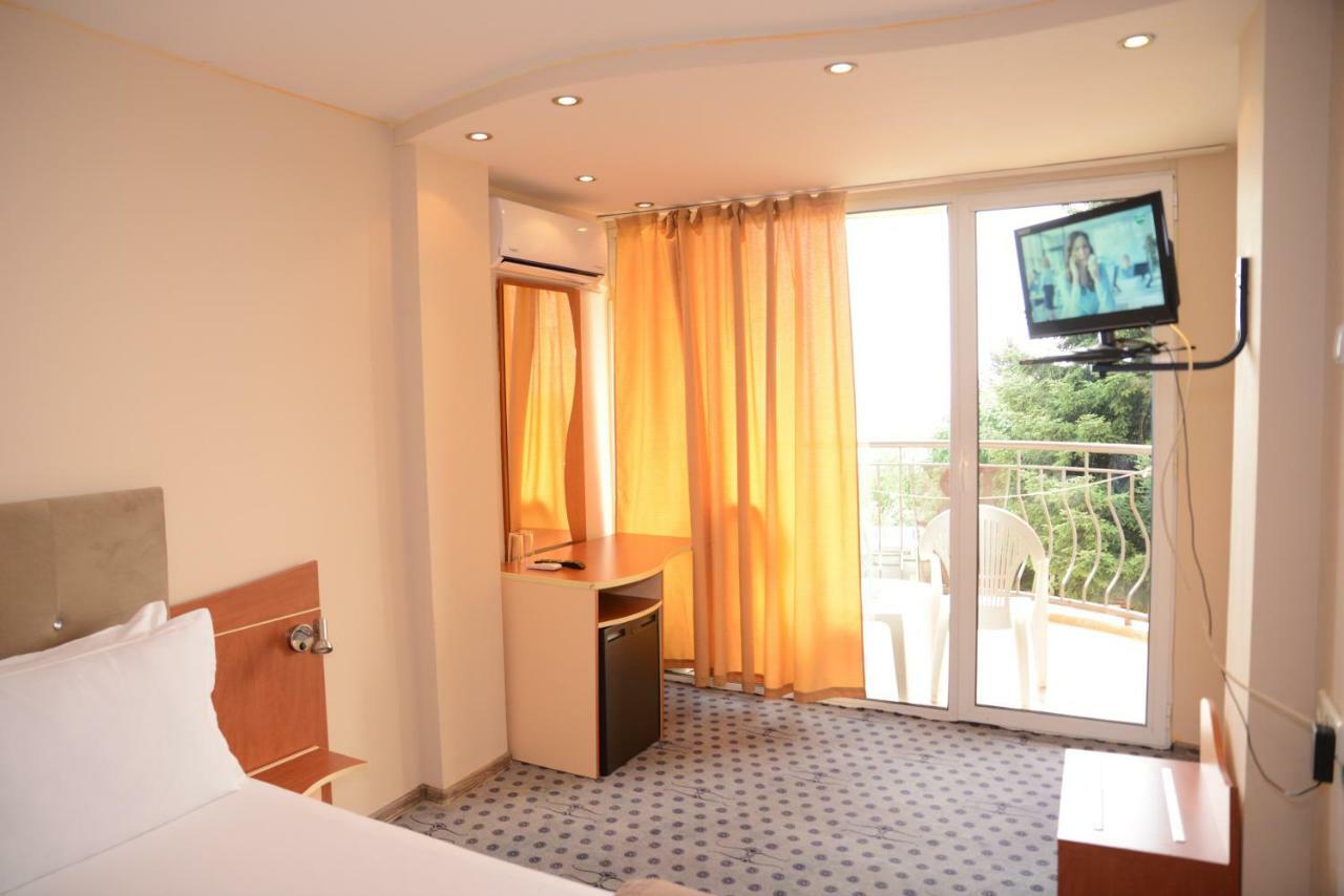 Bona Vita Hotel Golden Sands Exterior photo